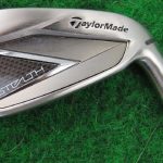 TaylorMade Stealth  6 – SW  Graphitschaft Regular Flex +1 inch 2° UP